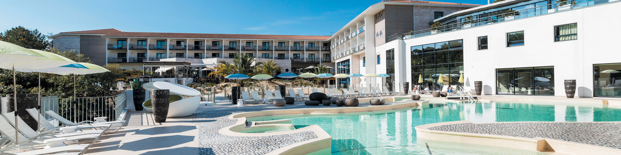 Piscine extérieure de l'hôtel Thalazur Arcachon